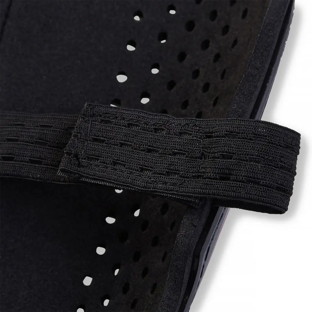 Mitre Aircell Carbon Slip shin guards B.webp